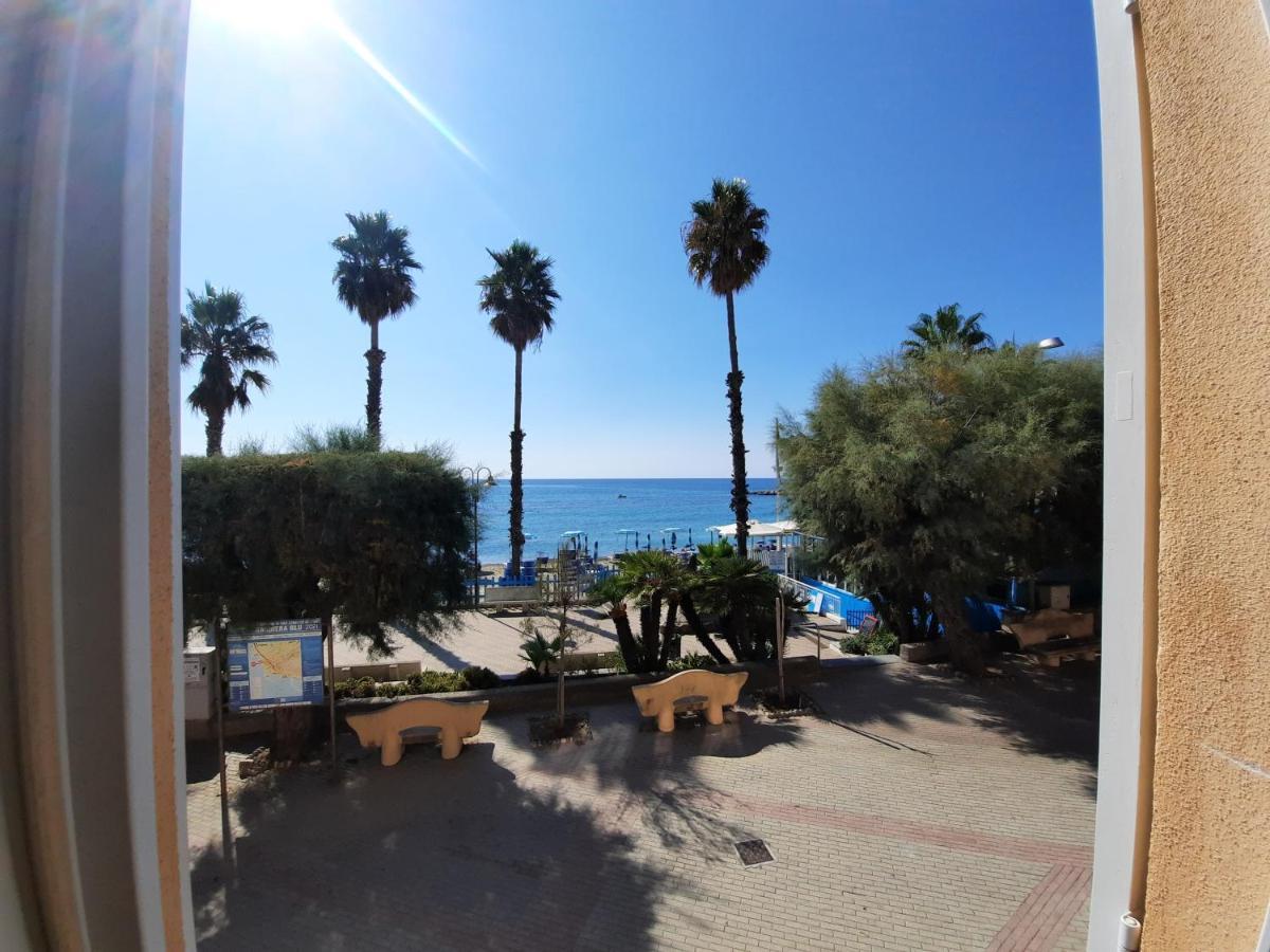 Finestre Sul Mare Villa San Lorenzo al Mare Oda fotoğraf